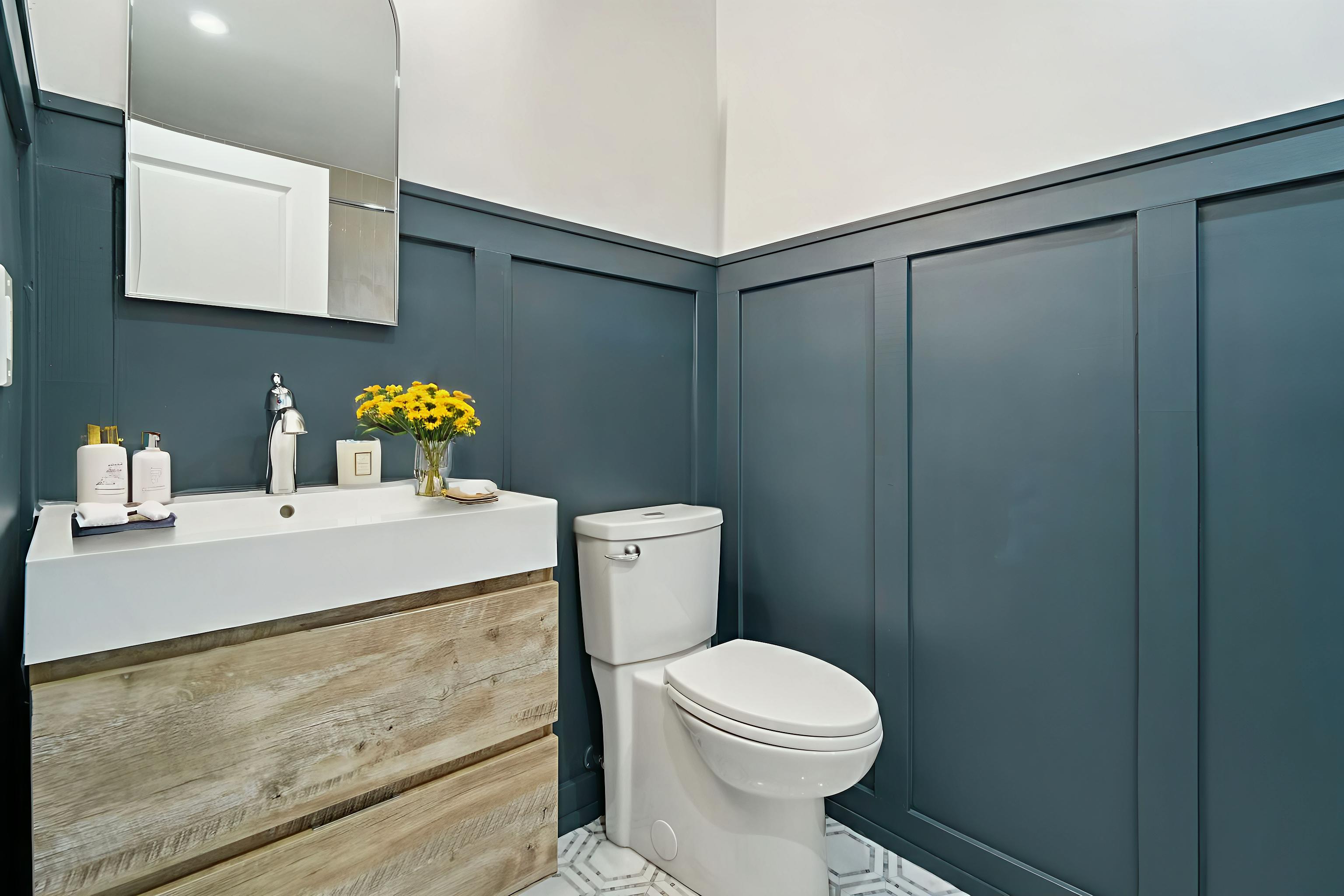 204 Shearwater Court West, Unit 12 